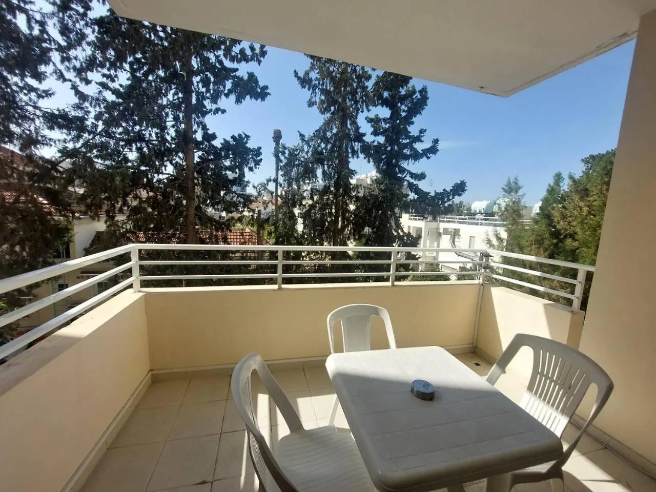 Apartment Sunny 2 Bedroom Larnaca Center